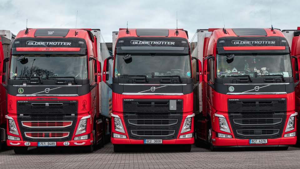 bc1c6118-trucks.jpeg